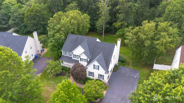 14 Bard Drive, Monroe, NJ 08831