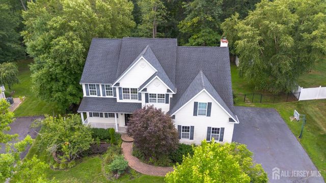 14 Bard Drive, Monroe, NJ 08831