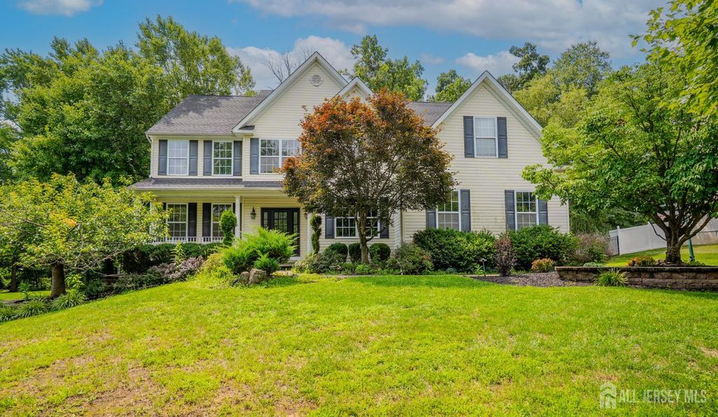 14 Bard Drive, Monroe, NJ 08831