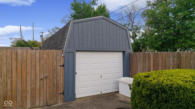 425 Lasher Drive, Seymour, IN 47274