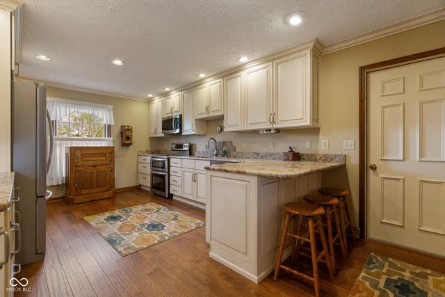 425 Lasher Drive, Seymour, IN 47274