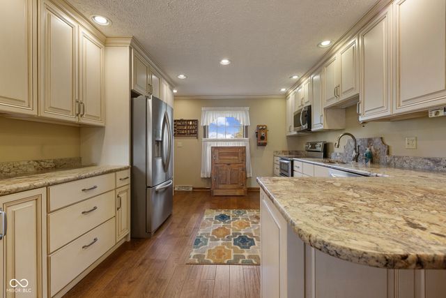 425 Lasher Drive, Seymour, IN 47274