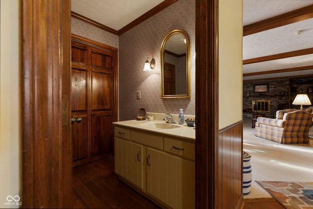 425 Lasher Drive, Seymour, IN 47274