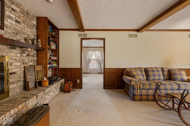 425 Lasher Drive, Seymour, IN 47274