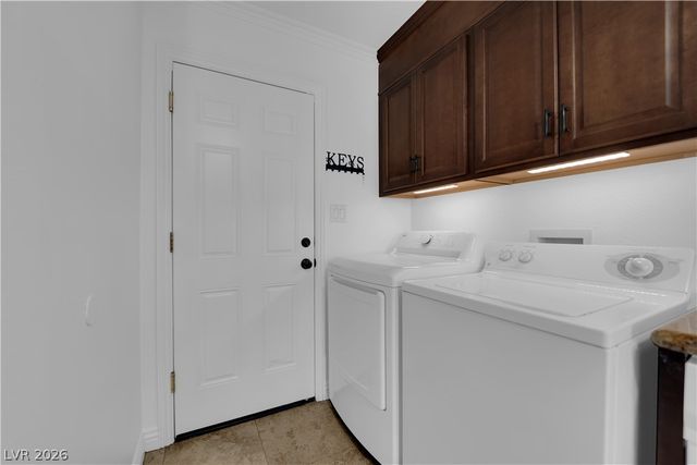 193 Greenbriar Townhouse Way, Las Vegas, NV 89121