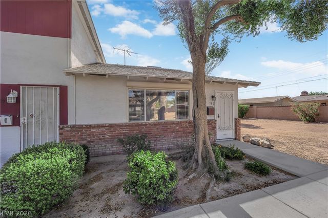 193 Greenbriar Townhouse Way, Las Vegas, NV 89121
