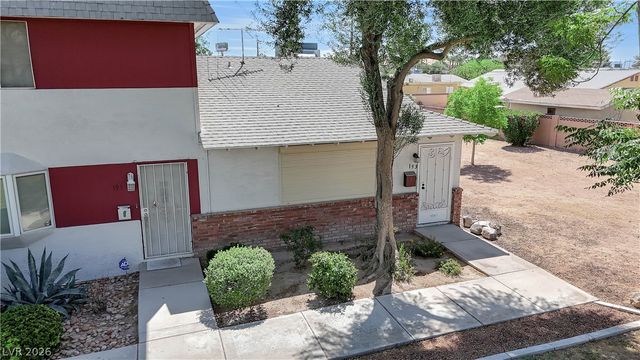 193 Greenbriar Townhouse Way, Las Vegas, NV 89121