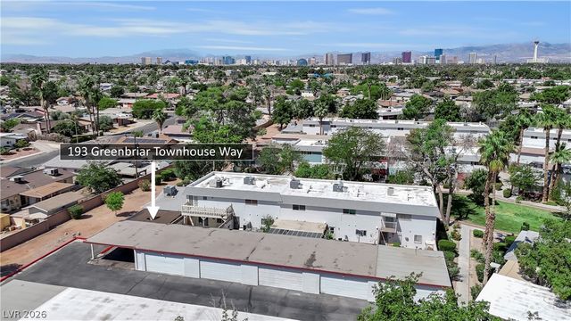 193 Greenbriar Townhouse Way, Las Vegas, NV 89121