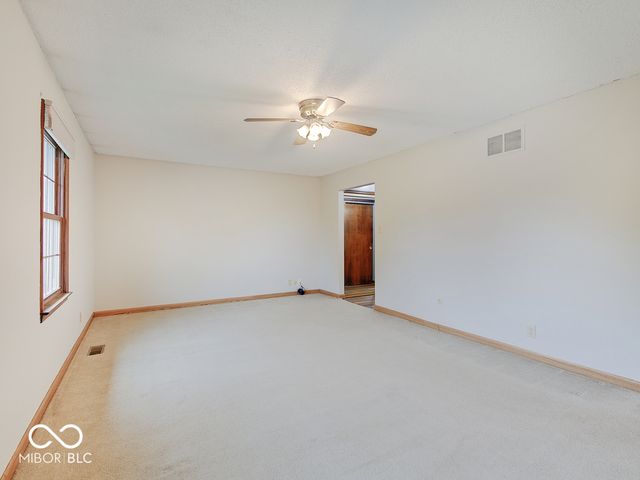 1560 Saylor Street, Zionsville, IN 46077