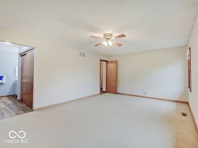 1560 Saylor Street, Zionsville, IN 46077