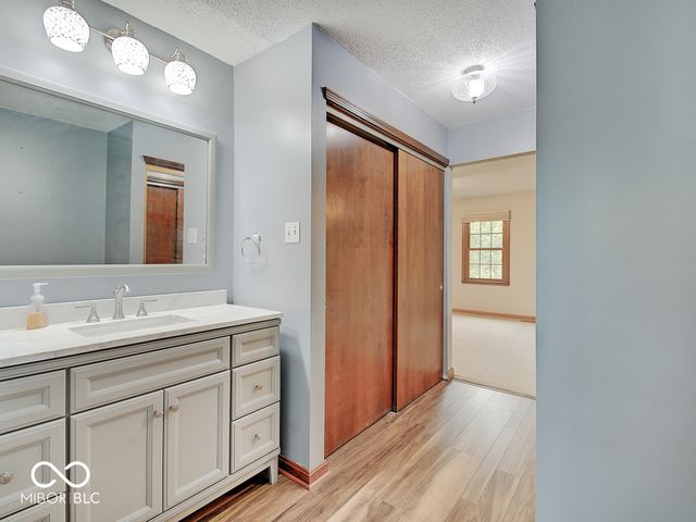1560 Saylor Street, Zionsville, IN 46077