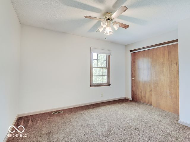 1560 Saylor Street, Zionsville, IN 46077
