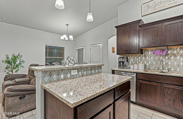 847 Magnolia Park Street, Santa Teresa, NM 88008