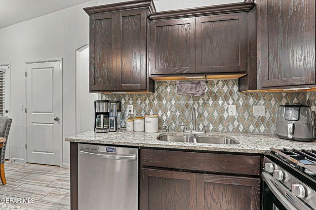847 Magnolia Park Street, Santa Teresa, NM 88008