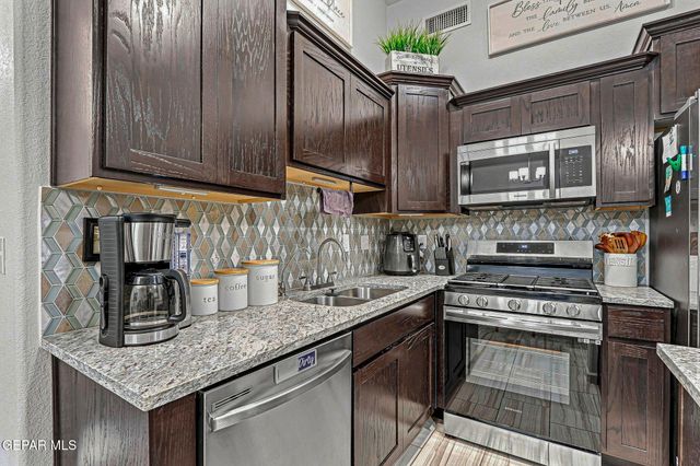 847 Magnolia Park Street, Santa Teresa, NM 88008