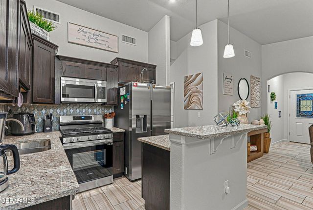 847 Magnolia Park Street, Santa Teresa, NM 88008