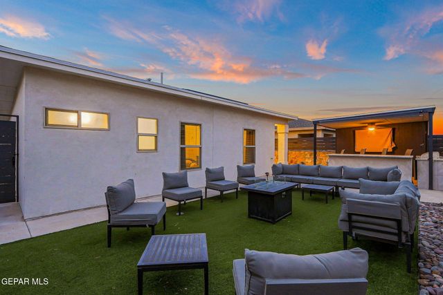 847 Magnolia Park Street, Santa Teresa, NM 88008