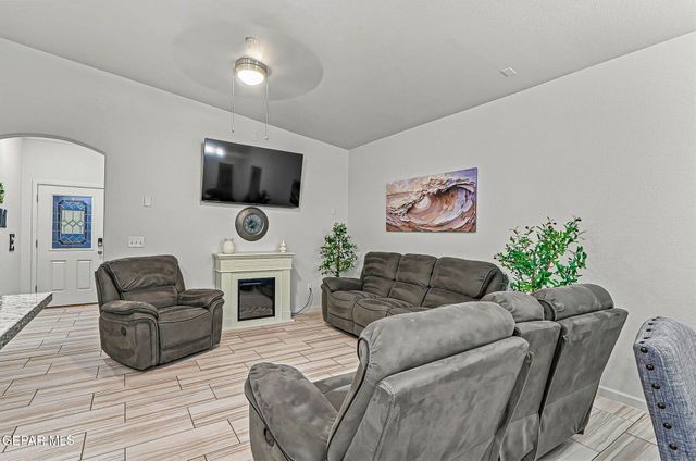 847 Magnolia Park Street, Santa Teresa, NM 88008