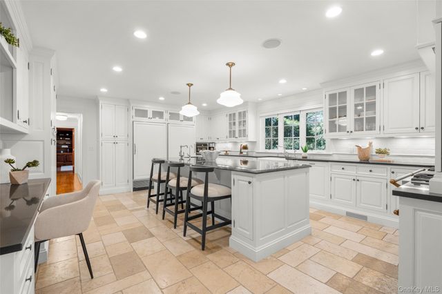 20 Oxford Road, Scarsdale, NY 10583