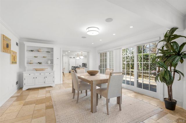 20 Oxford Road, Scarsdale, NY 10583
