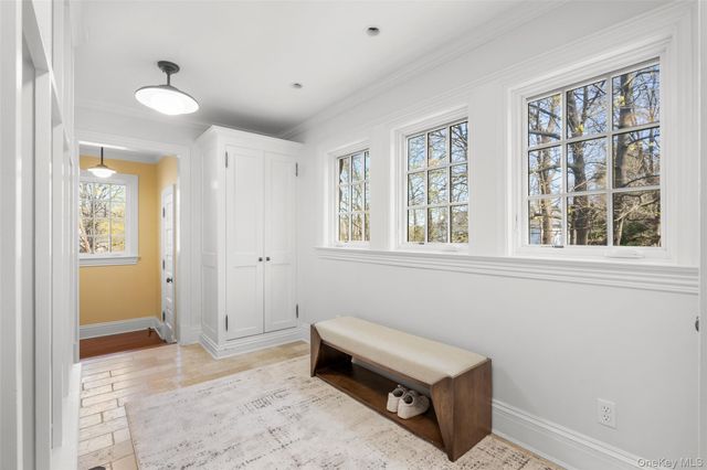 20 Oxford Road, Scarsdale, NY 10583