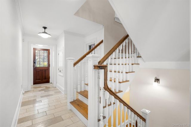 20 Oxford Road, Scarsdale, NY 10583