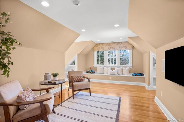 20 Oxford Road, Scarsdale, NY 10583