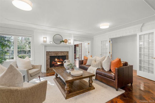 20 Oxford Road, Scarsdale, NY 10583