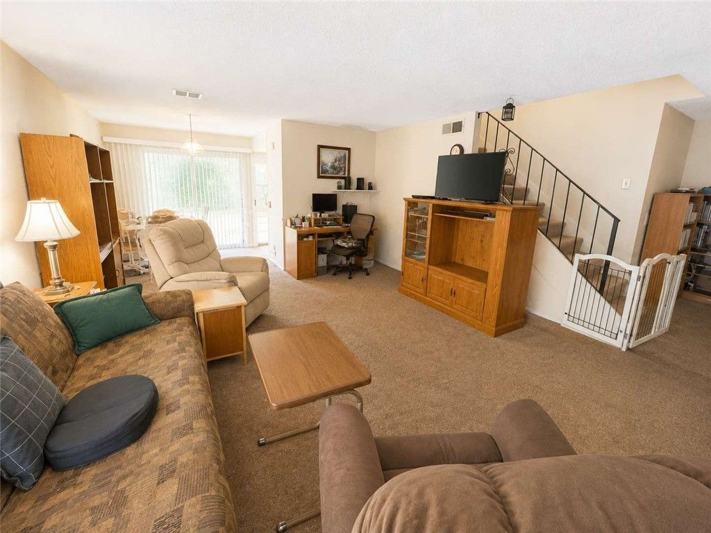 Image 2 of property listing at 6515 Marquette Street C, Moorpark, CA 93021