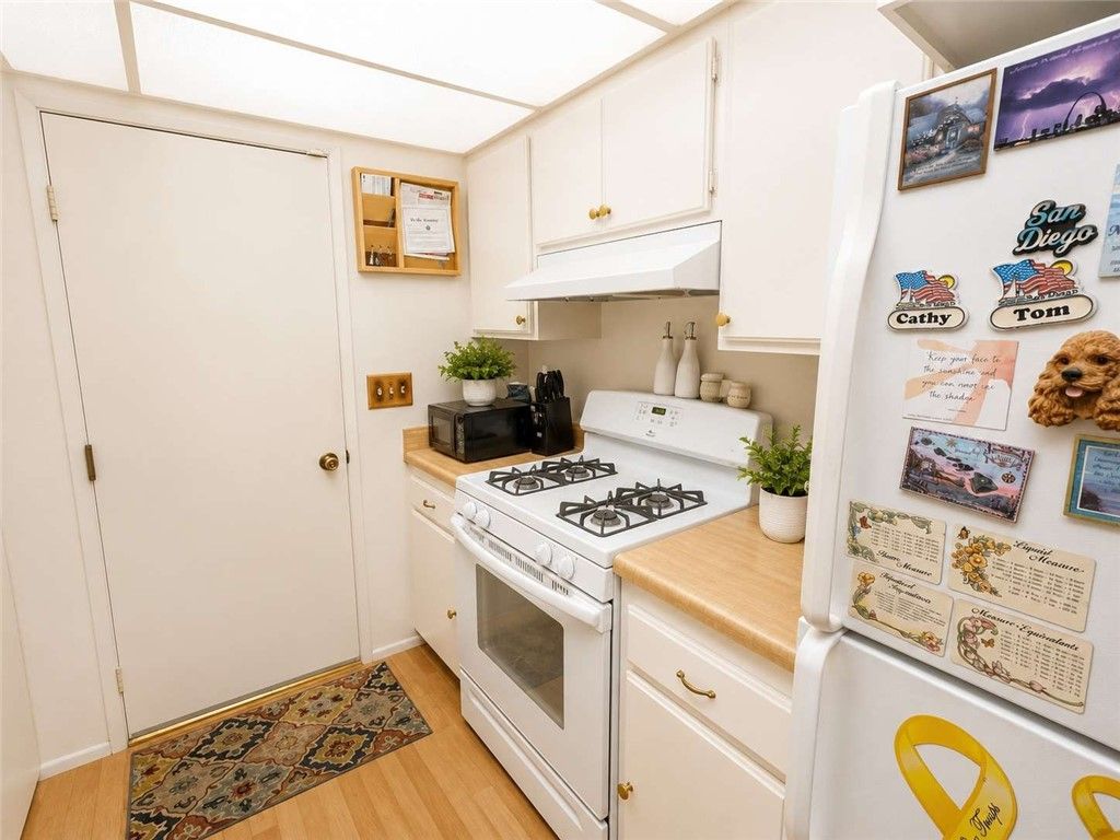 Image 6 of property listing at 6515 Marquette Street C, Moorpark, CA 93021
