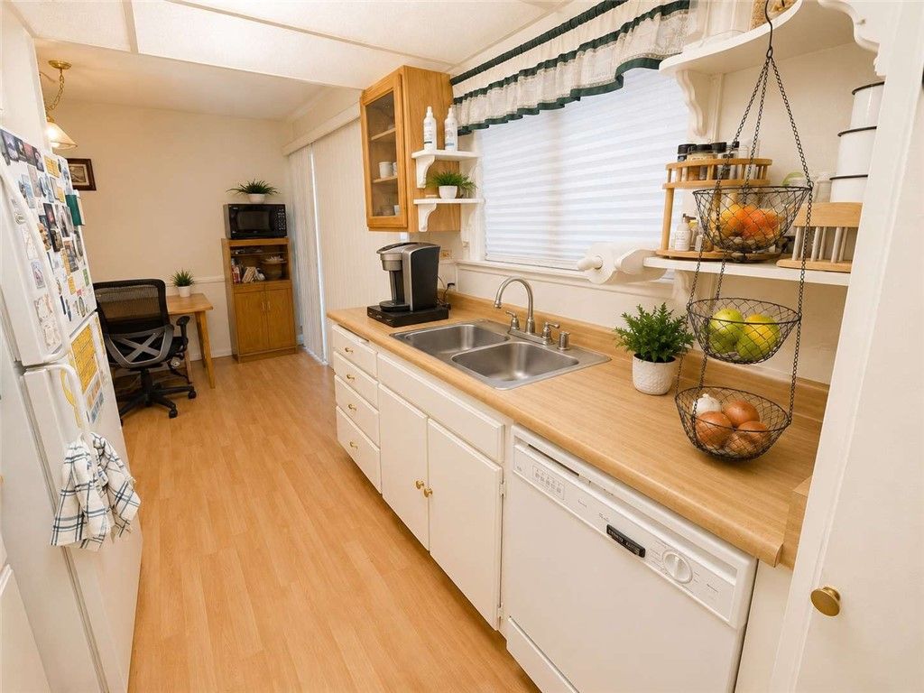 Image 7 of property listing at 6515 Marquette Street C, Moorpark, CA 93021