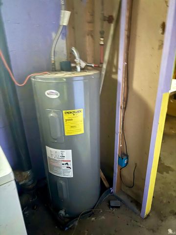 9118 W Canal Street, Yorktown, IN 47396