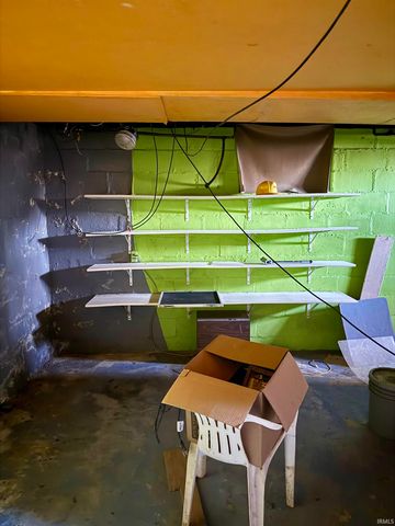 9118 W Canal Street, Yorktown, IN 47396