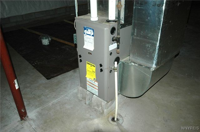 70 Church Street, Leroy, NY 14482