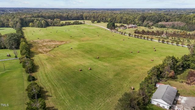 1 Deer Run Trail, Hillsborough, NC 27278