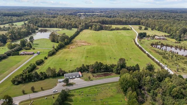 1 Deer Run Trail, Hillsborough, NC 27278