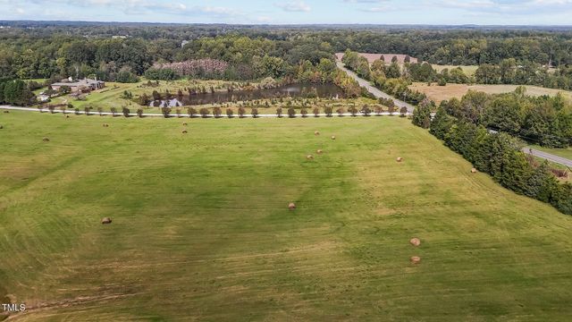 1 Deer Run Trail, Hillsborough, NC 27278