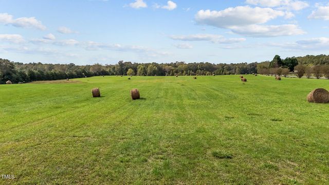 1 Deer Run Trail, Hillsborough, NC 27278