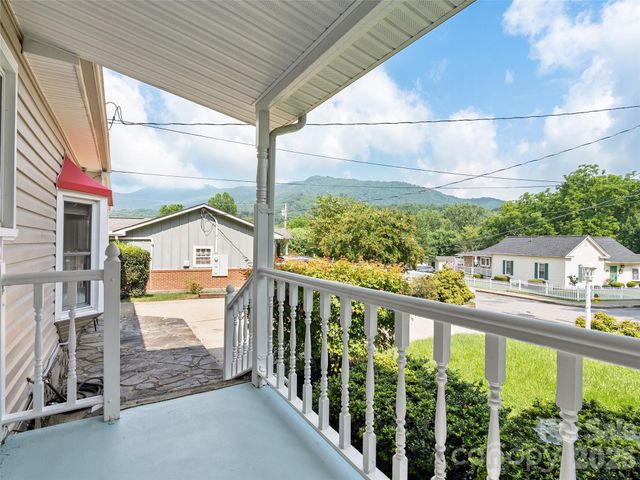 151 Meadow Street, Waynesville, NC 28786