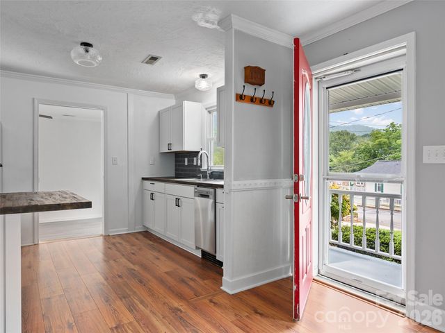 151 Meadow Street, Waynesville, NC 28786