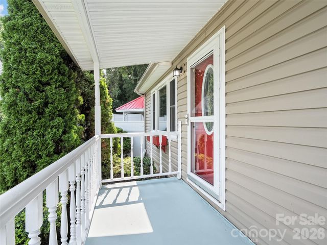 151 Meadow Street, Waynesville, NC 28786