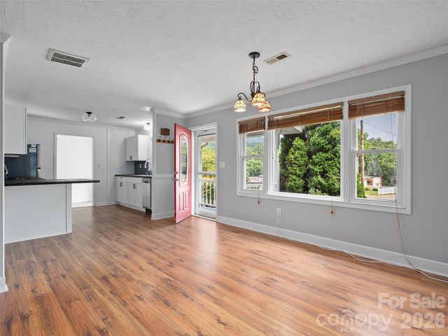 151 Meadow Street, Waynesville, NC 28786