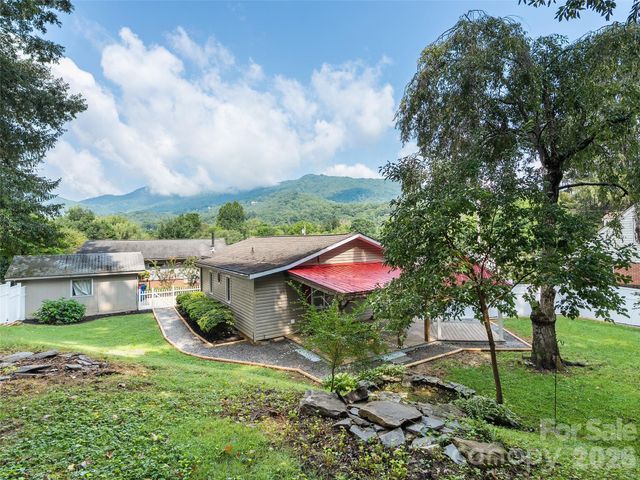 151 Meadow Street, Waynesville, NC 28786