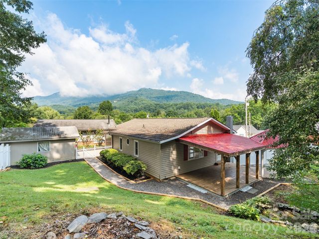 151 Meadow Street, Waynesville, NC 28786