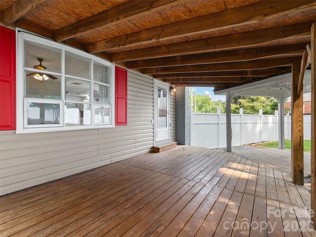 151 Meadow Street, Waynesville, NC 28786