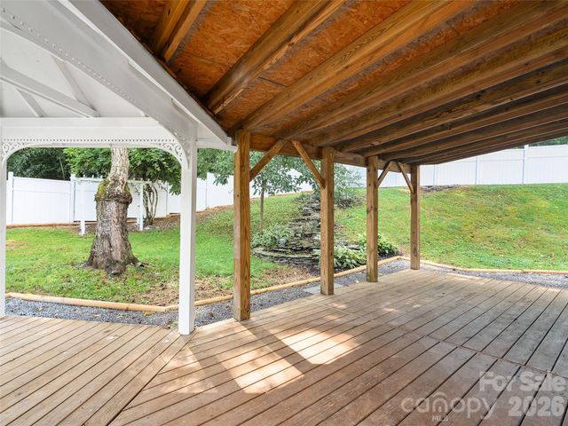 151 Meadow Street, Waynesville, NC 28786