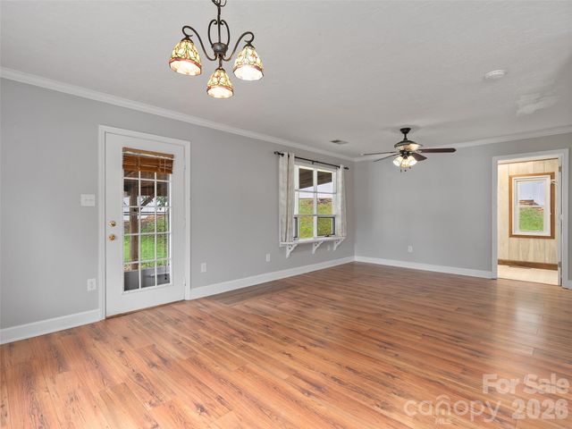 151 Meadow Street, Waynesville, NC 28786