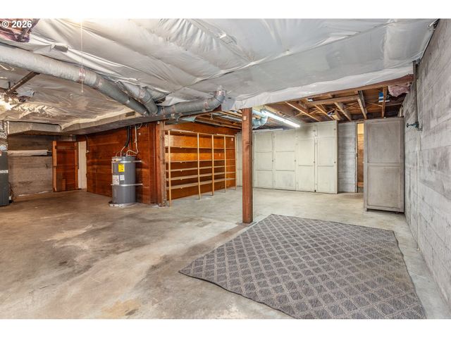 9436 Ne PRESCOTT St, Portland, OR 97220