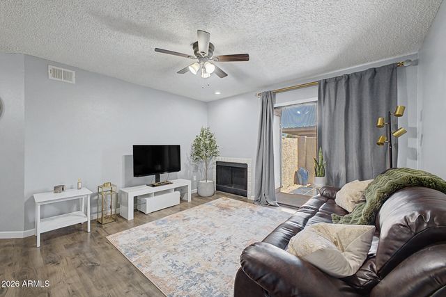 533 W GUADALUPE Road 1067, Mesa, AZ 85210