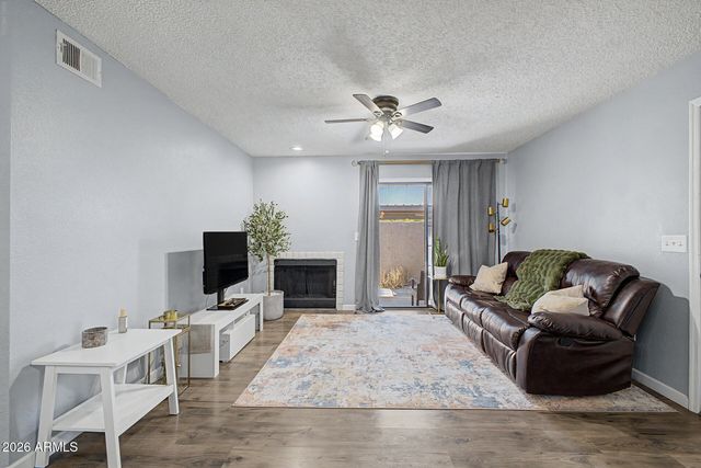 533 W GUADALUPE Road 1067, Mesa, AZ 85210